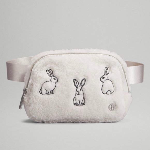 ⭐️BUNDLE⭐️Lululemon New Year (Red belt bag, Rabbit belt bag, Bucket bag & hat) - Picture 6 of 13